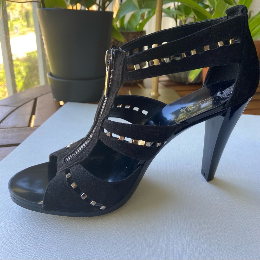 MICHAEL KORS Black Suede Studded Strappy Heels 6.5 NEW - Picture 2 of 6